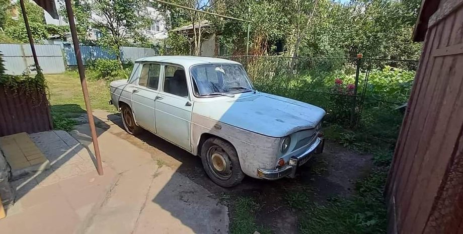 Renault R8, Renault 8, Renault 8 в Україні, старий Renault, седан Renault