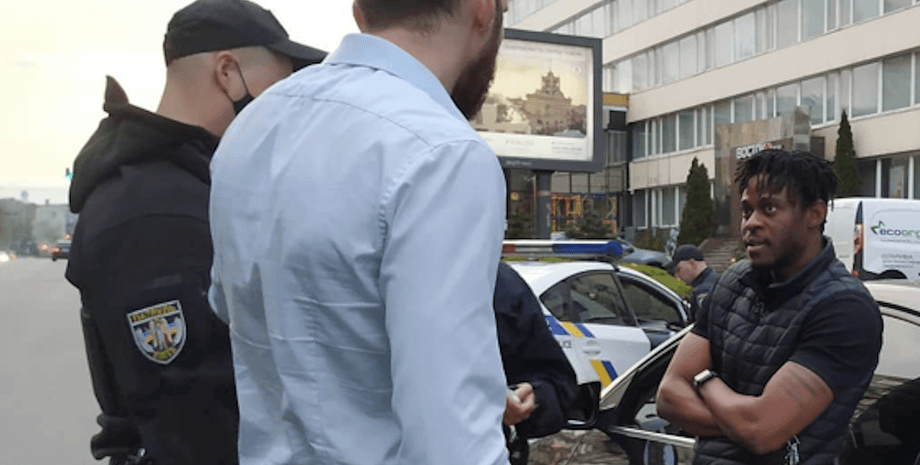 Чукукелу Ебука, футболіст, порушення пдд, київ