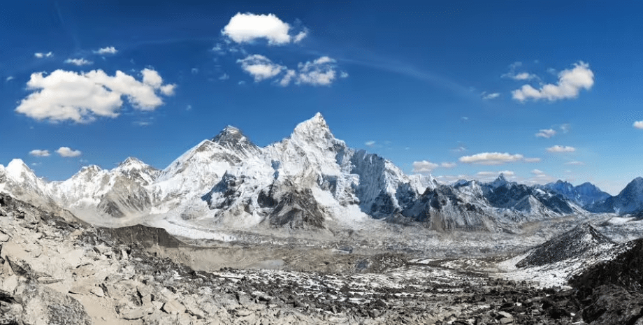 Шон Гризли имел две цели, чтобы устроить такой "подъем" у себя дома эверест