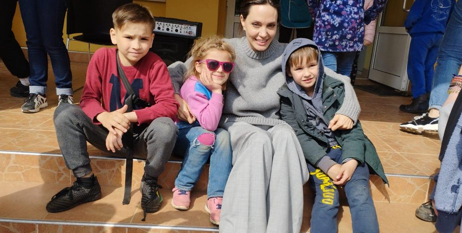 Анджелина Джоли стала первой американской актрисой, посетившей Украину с начала полномасштабной войны с Россией