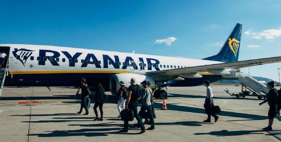 Ryanair, Познань, аэропорт, скандал,