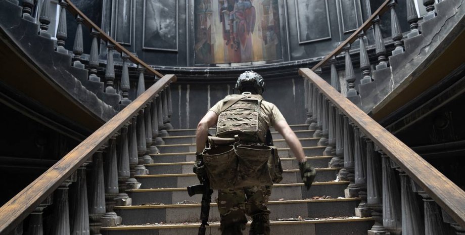 бахмут, бахмут зараз фото, як виглядає бахмут фото, фото бахмута, бк імені мартинова бахмут, бк імені мартинова фото, бахмут окупація