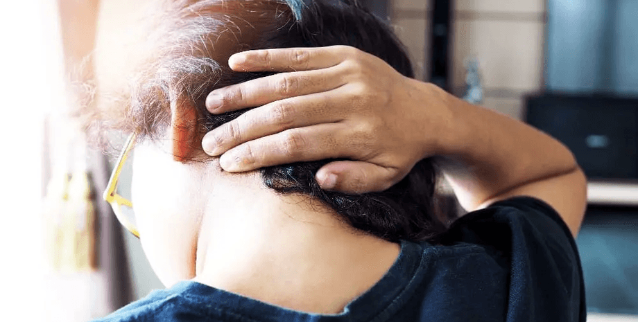 Головний біль, дістав із голови, незвичайний предмет, схоже на ріг, незвичайна знахідка, волосся, волосся, шкірний ріг, соцмережі