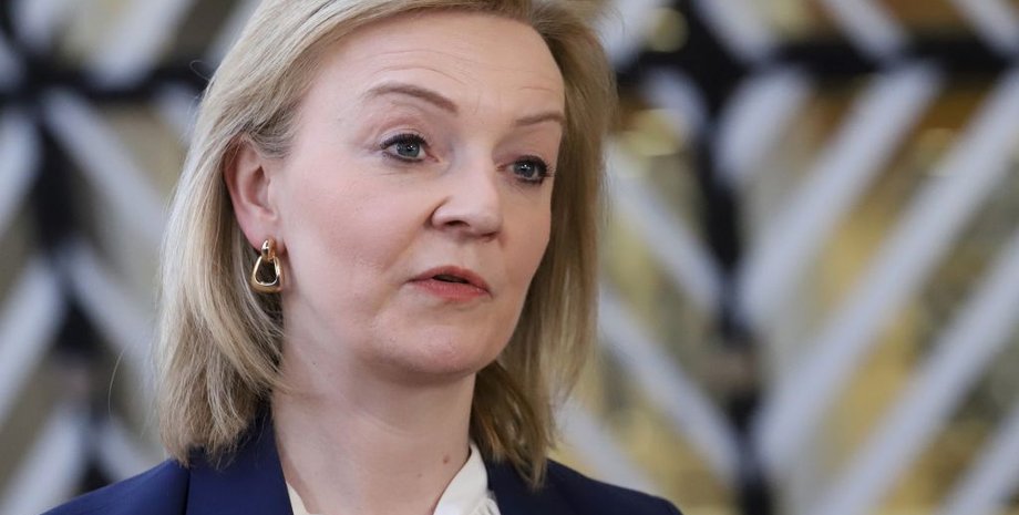 Ліз Трас, фото