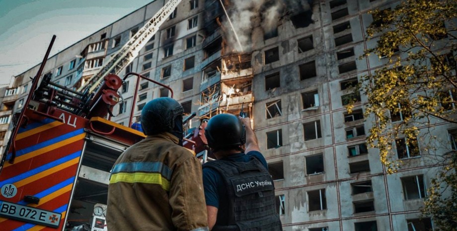 За словами начальника адміністрації Олега Синєгубова, в одну з багатоповерхівок ...