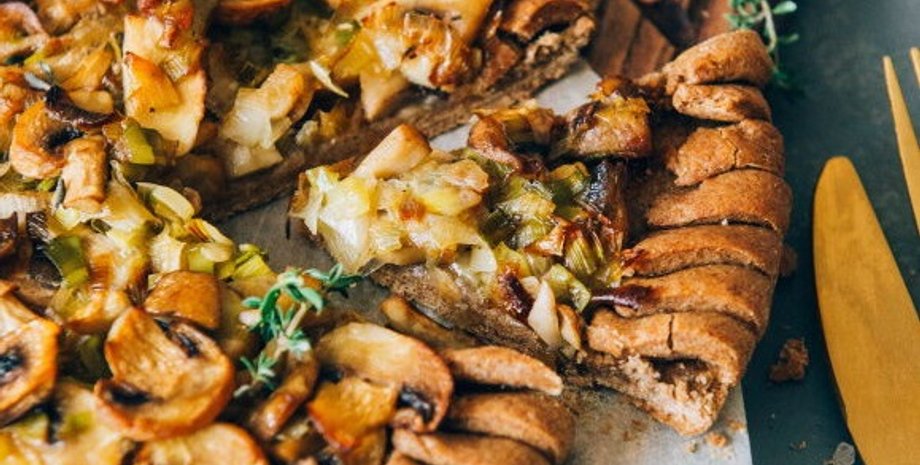 Постный пирог с грибами, пирог рецепт, грибной пирог