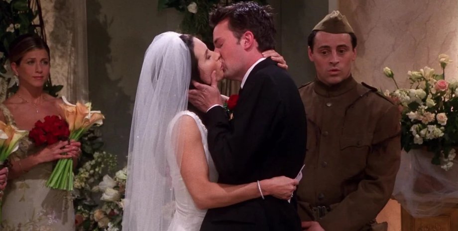 свадьба моники и чендлера, кортни кокс, мэттью перри