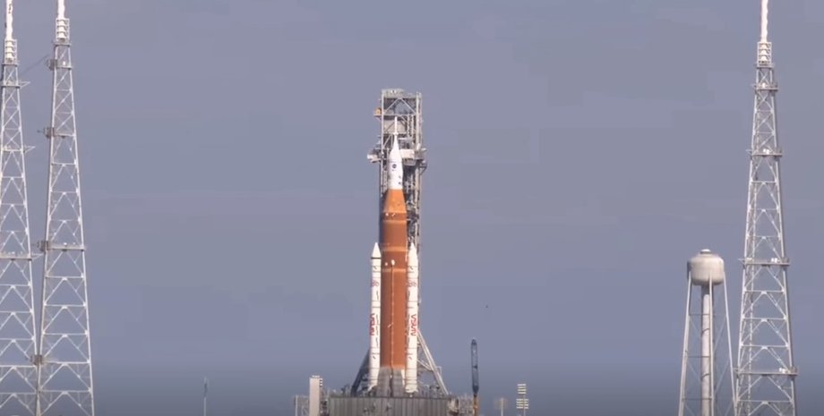ракета Space Launch System NASA Артеміда 2