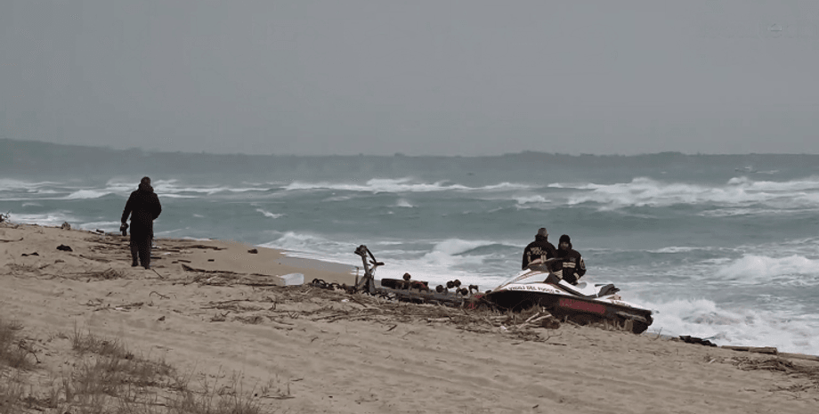 Италия, мигранты, крушение, лодка, судно, трагедия