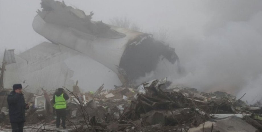 На месте авиакатастрофы / Фото: twitter.com/TomPodolec