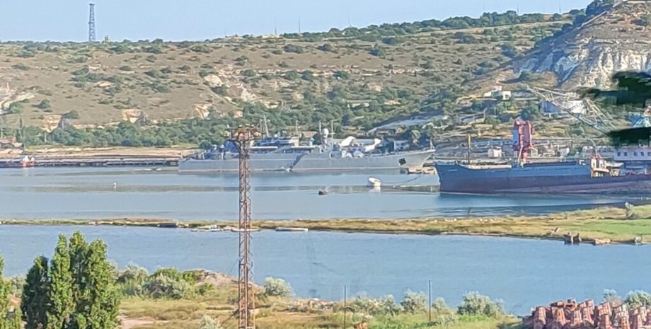 БДК "Королев" в Севастополе