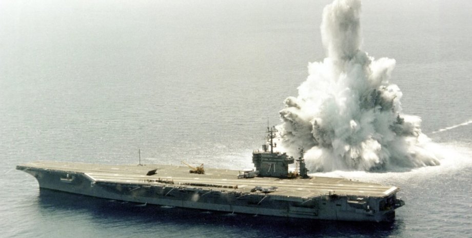 авианосец США Американский авианосец Gerald R. Ford