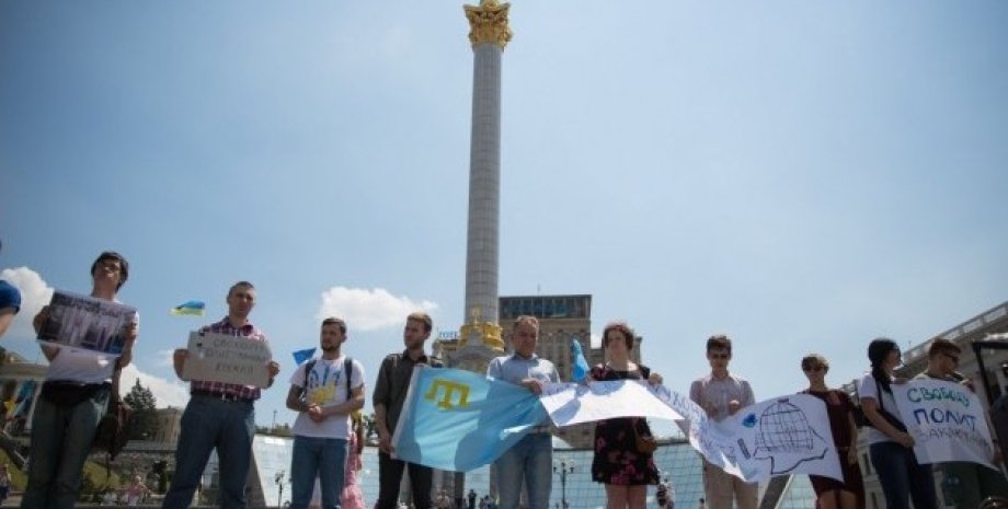 В Киеве прошла акция в поддержку крымскотатарских политзаключенных / Фото: УНИАН
