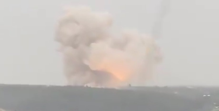 Израиль, военный завод, ракеты, взрыв,
