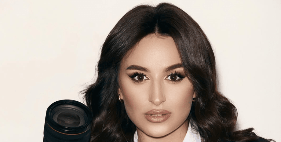 Карина Захараш, модель