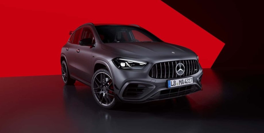 Sports crossover Mercedes-AMG GLA45 je vybaven turbochartingem o výkonu 2,0 litr...