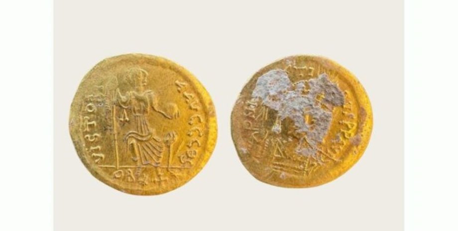 археологи нашли золотую монету