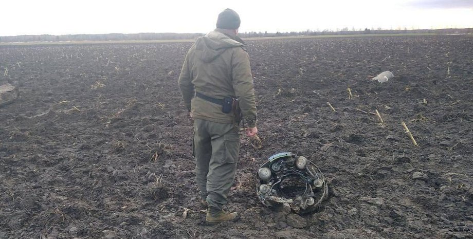 С 300, с-300, с 300 ракета, с-300 ракета, ракета с 300, ракета с-300, уламок ракети с 300