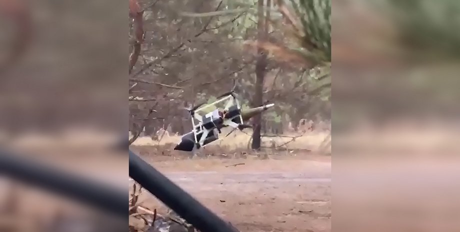 Дрон на оптоволокні ЗС РФ, оптоволоконний дрон РФ, FPV-дрон на оптоволокні, російські дрони, дрони з оптоволокном на фронті