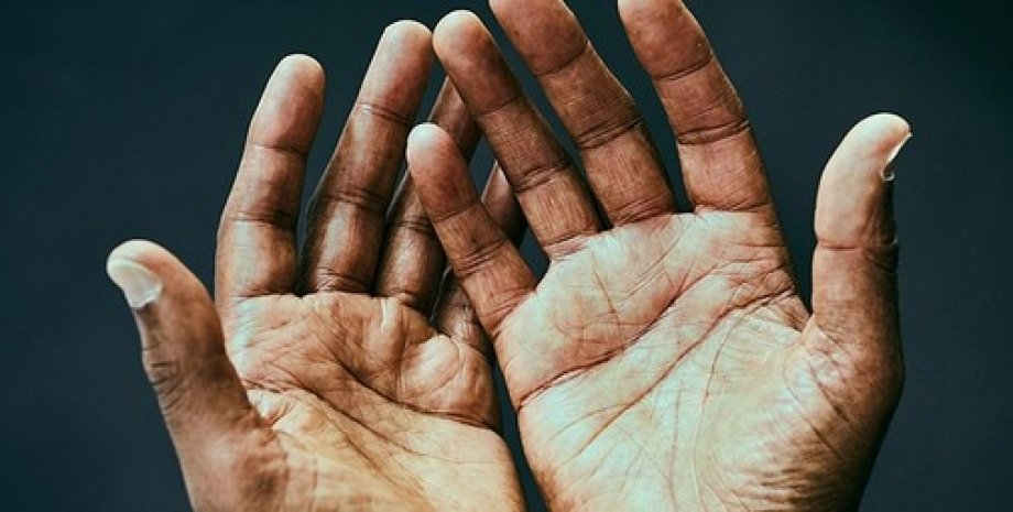 руки, руки старого человека, старость, увеличение продолжительности жизни