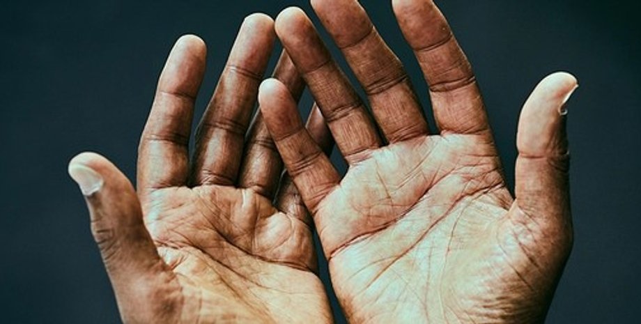 руки, руки старої людини, старість, збільшення тривалості життя