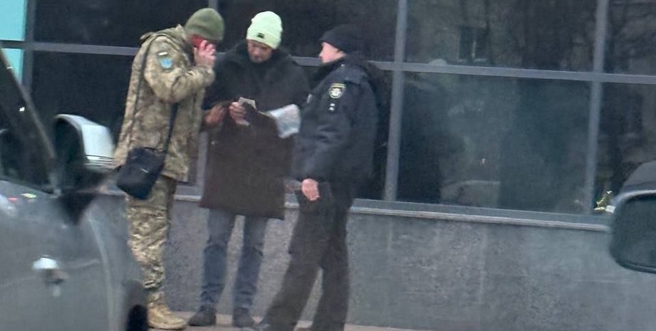 перевірка документів, тцк, поліція