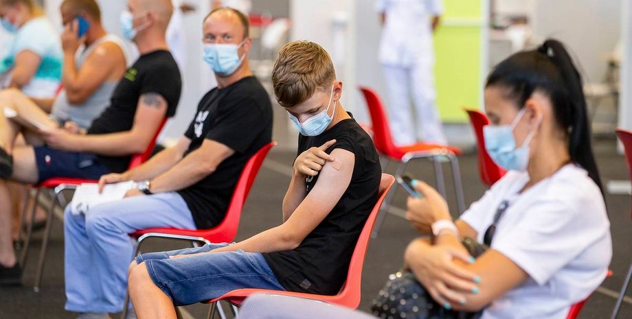 Для нещеплених учнів передбачені альтернативні форми навчання