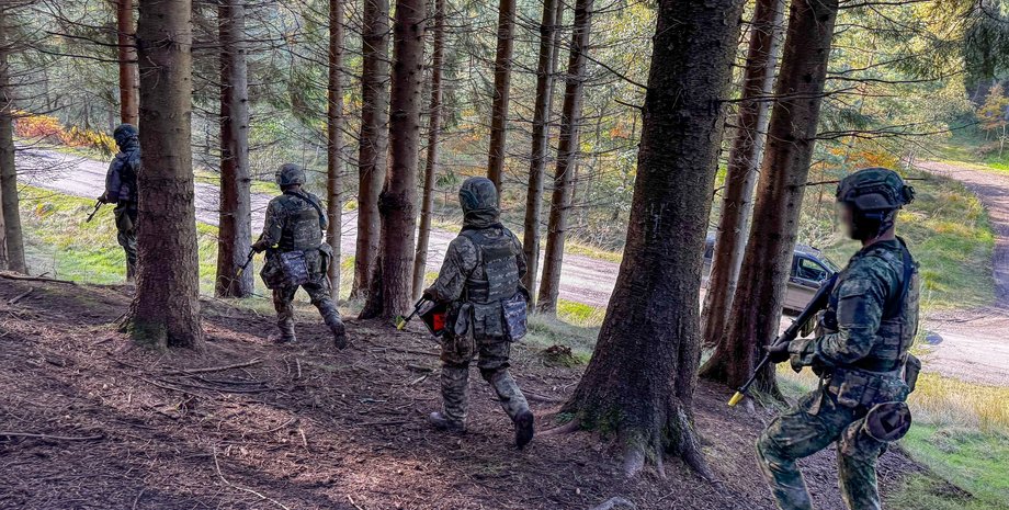 Українські захисники