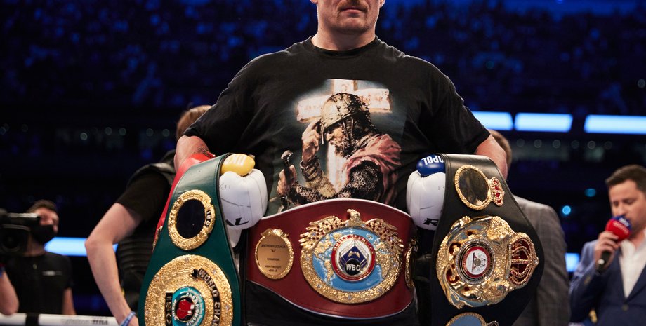 Олександр Усик бокс пояси
