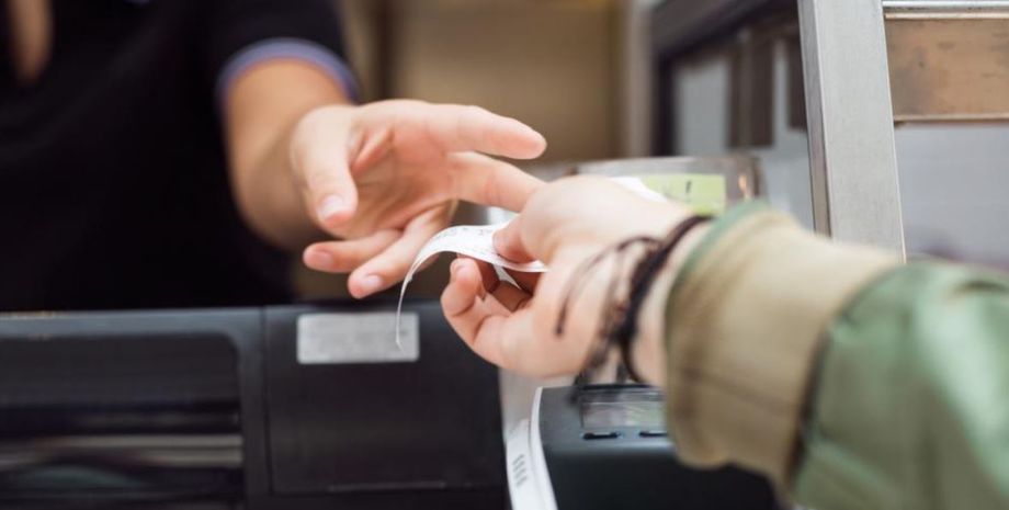 Женщина выиграла 2 миллиона долларов благодаря ошибке продавца на заправке, курьезы, выигрыш