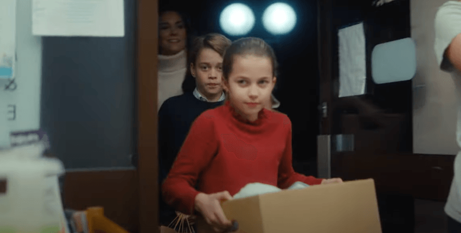 Принцеса Шарлотта, Принцеса Шарлотта стиль, кейт міддлтон з дітьми, принцеса уельська, принц луї, принц джордж