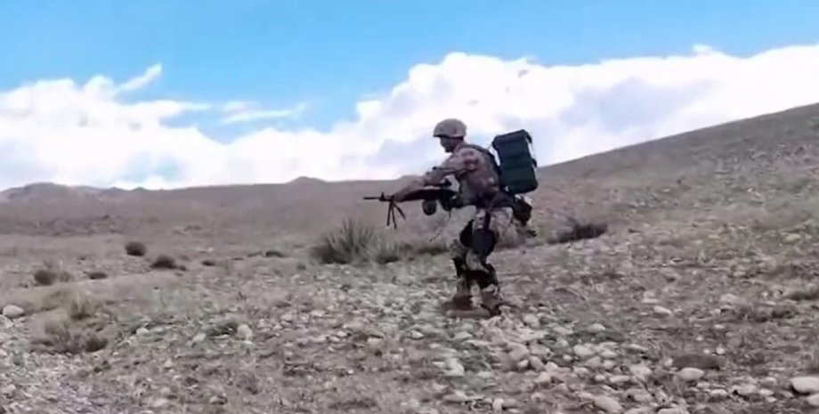 экзоскелет Китай