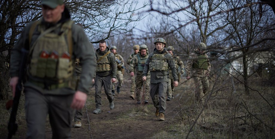 президент на донбассе, зеленский о наступлении россии,