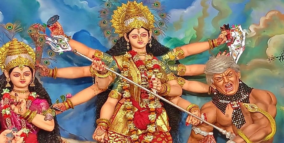 богиня дурга вбиває дональда трампа