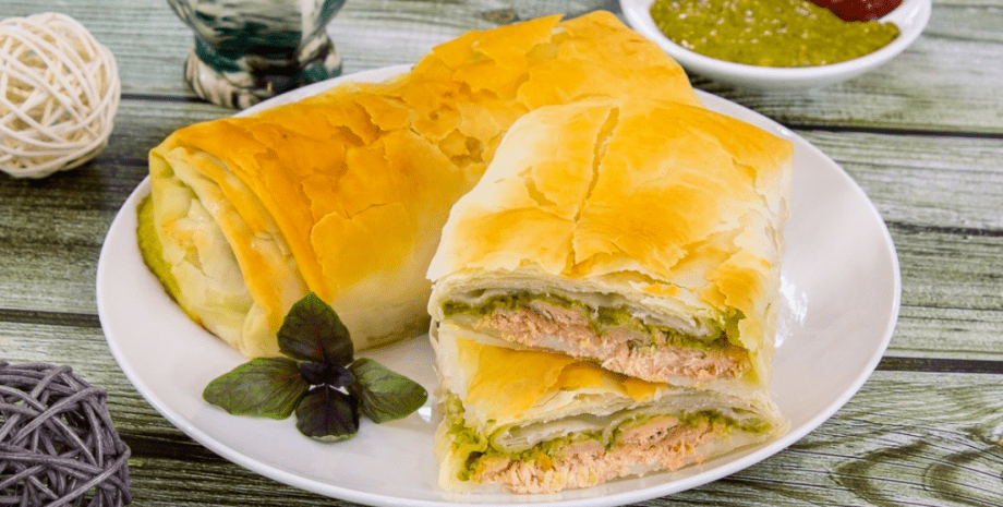 рулет с рыбой рулет с семгой, еда, блюдо, соус