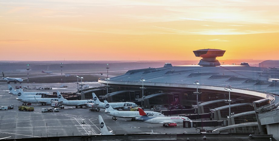 Аеропорт Внуково в Москві, фото