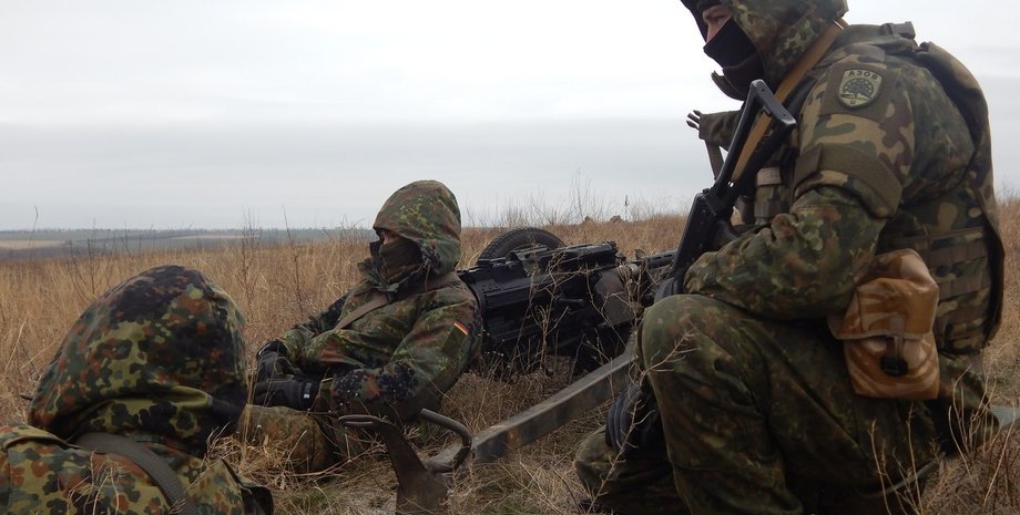 Бойцы АТО в Донбассе / Фото пресс-центра полка "Азов"