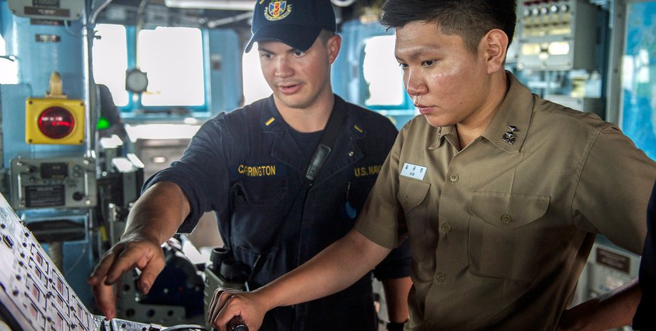 Official US Navy Page, Flickr