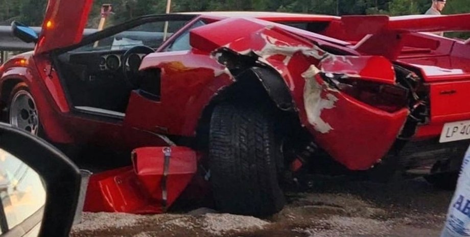 Lamborghini Countach, суперкар Lamborghini, разбитый суперкар, ДТП суперкар