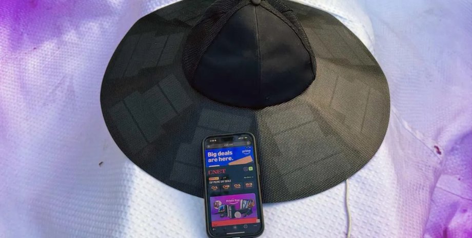 Шляпа с солнечными панелями EcoFlow Power Hat заряжает смартфон