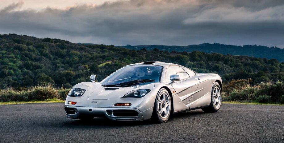 Суперкар McLaren F1