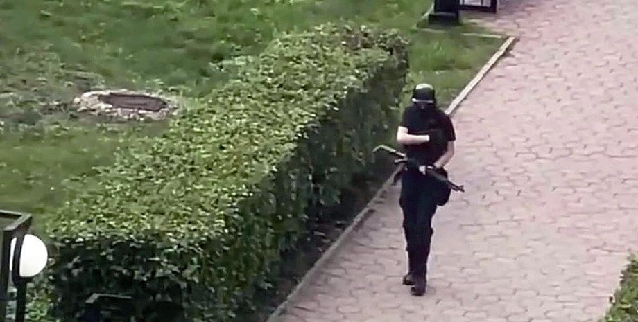 Стрельба в Перми, Тимур Бекмансуров, пермский стрелок