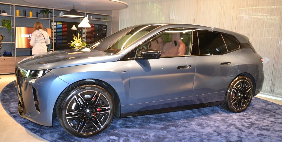 Електромобіль BMW iX, BMW iX, новий BMW iX, кросовер BMW, електромобіль BMW