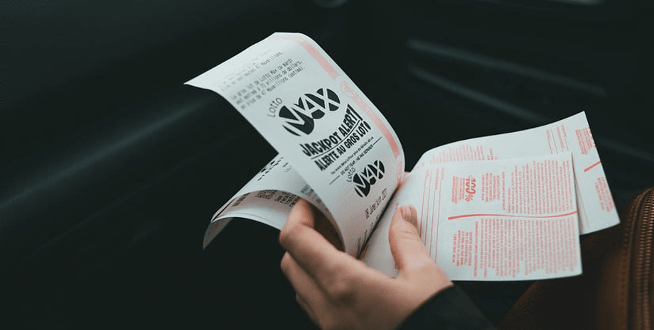 Лотерейний квиток, 500 разів перемогла в лотерею, королева удачі, секрет перемоги в лотереї, корпоративна лотерея, лотерея на роботі