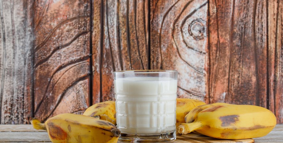 Молоко и бананы