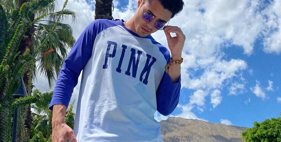 Даррен Барнет