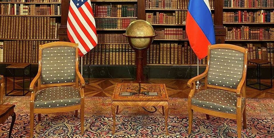 Флаги США и России, фото