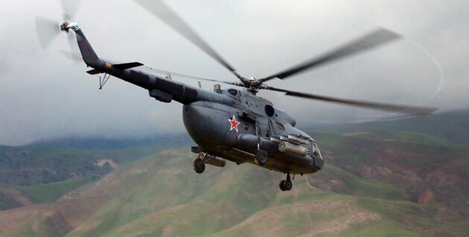 Вертолет Ми-8 ВС РФ Вертолет Ми-8 ВС РФ в полете