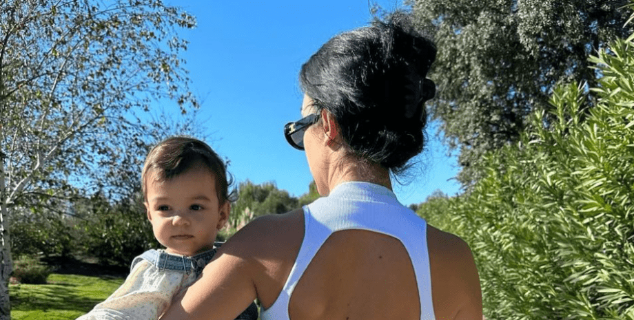 Джорджина Родригес с дочерью Джорджина Родригес, невеста криштиану роналду, криштиану роналду дети, белла эсмеральда