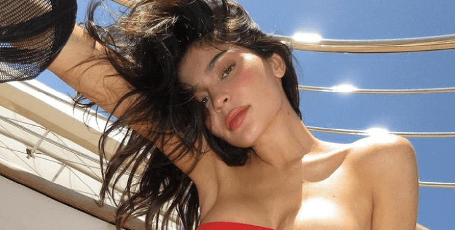 Кайли Дженнер, яхта